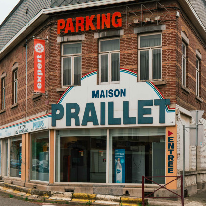 Devanture du magasin d'électroménagers Maison Praillet à Visé