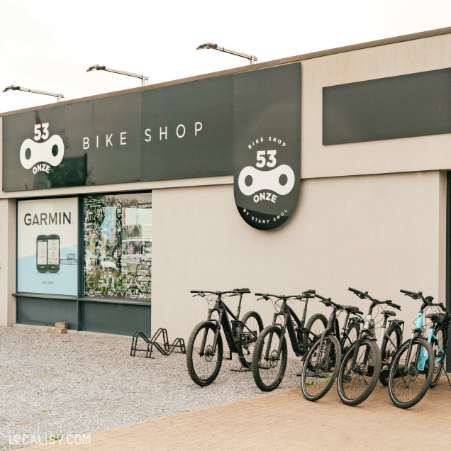 Façade du magasin de vélos 53Onze à Villers-le-Bouillet.