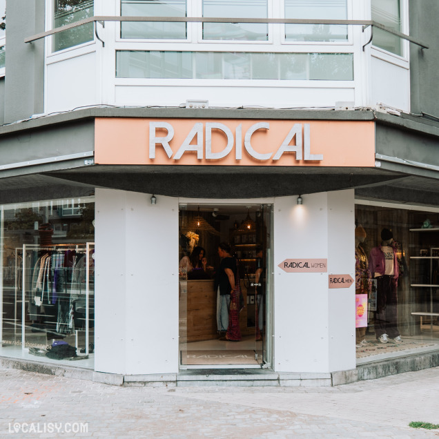 Façade du magasin de vêtements Radical à Liège.