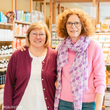 Gérantes du magasin Espace du Bien-Être à Spa, spécialisées en produits naturels et bien-être.