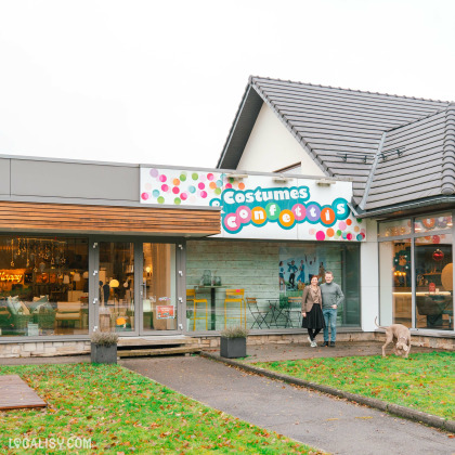 Magasin Costumes et Confettis à Waimes, spécialisé dans la vente et location de costumes de fêtes.