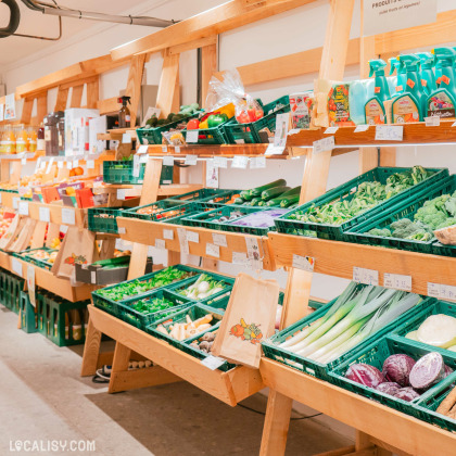 Légumes et fruits frais au magasin Bio-shopping à Malmedy.